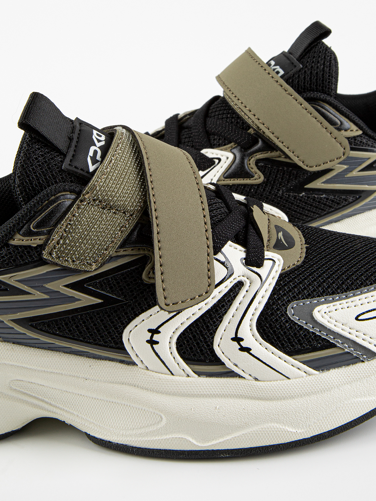 Кроссовки артикул:731202-2-10