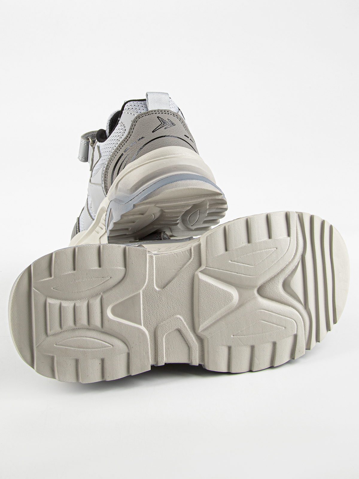 Кроссовки артикул:731137-10-5