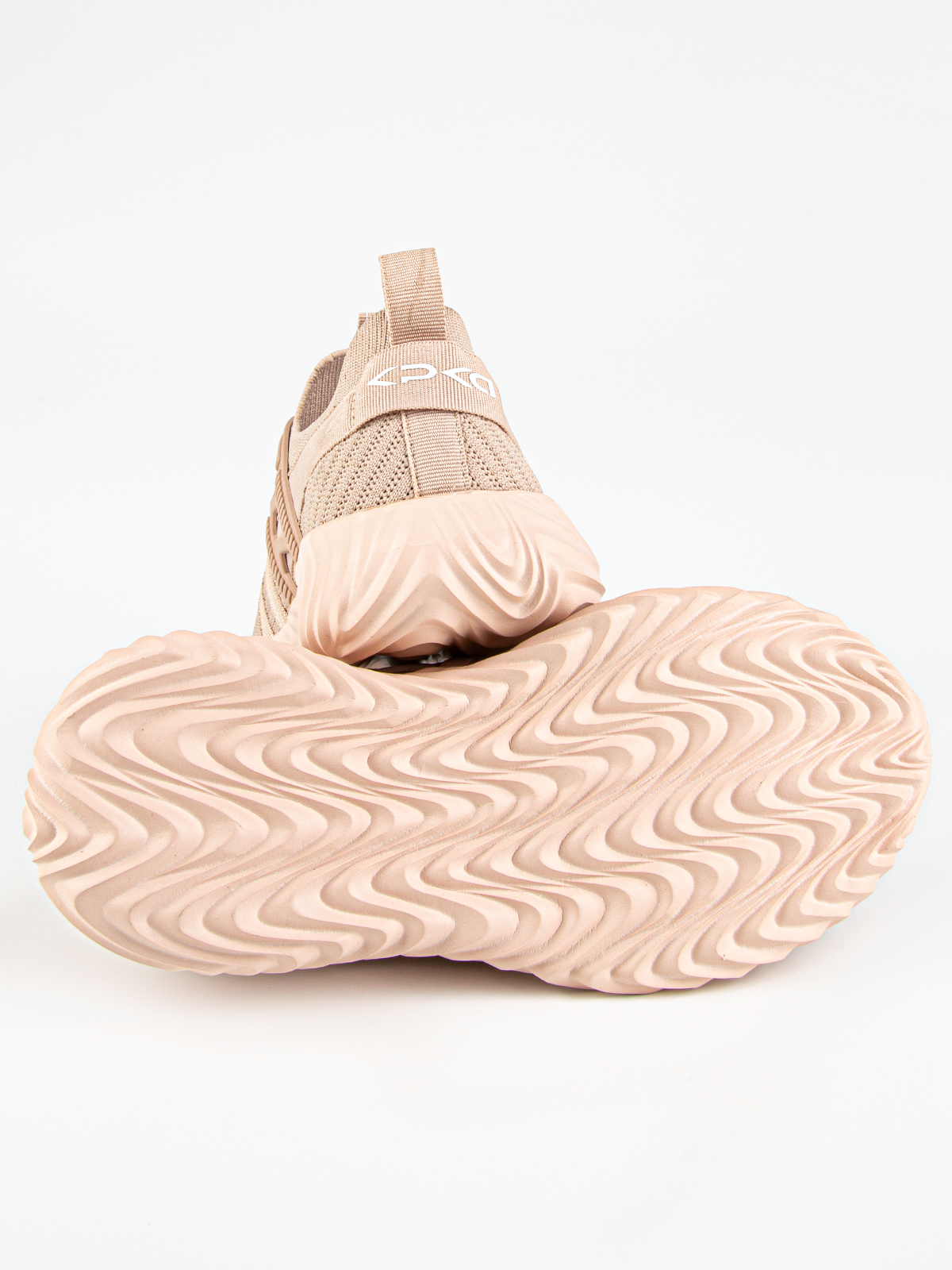 Кроссовки артикул:731167-20-5