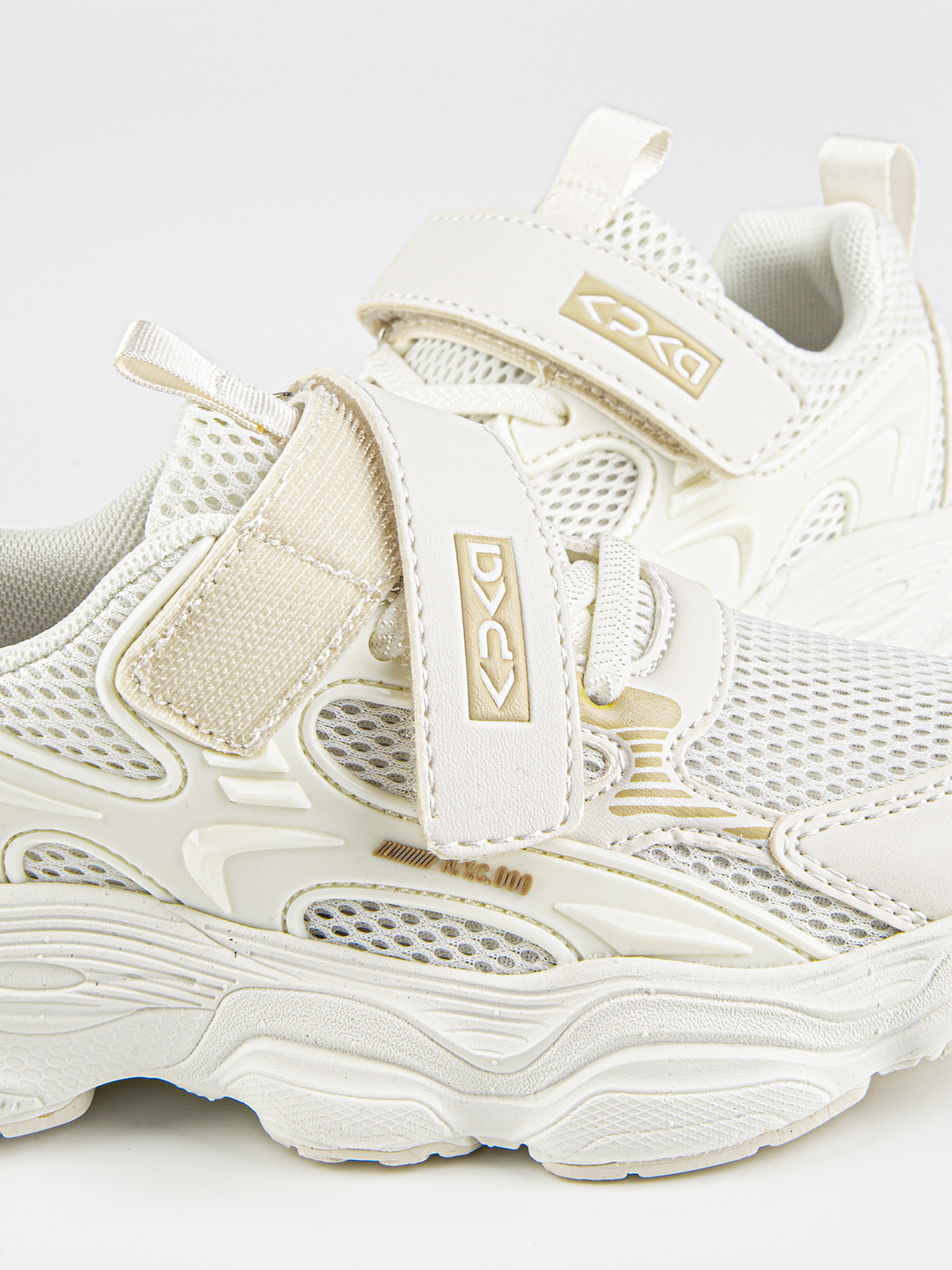 Кроссовки артикул:731126н-20-9