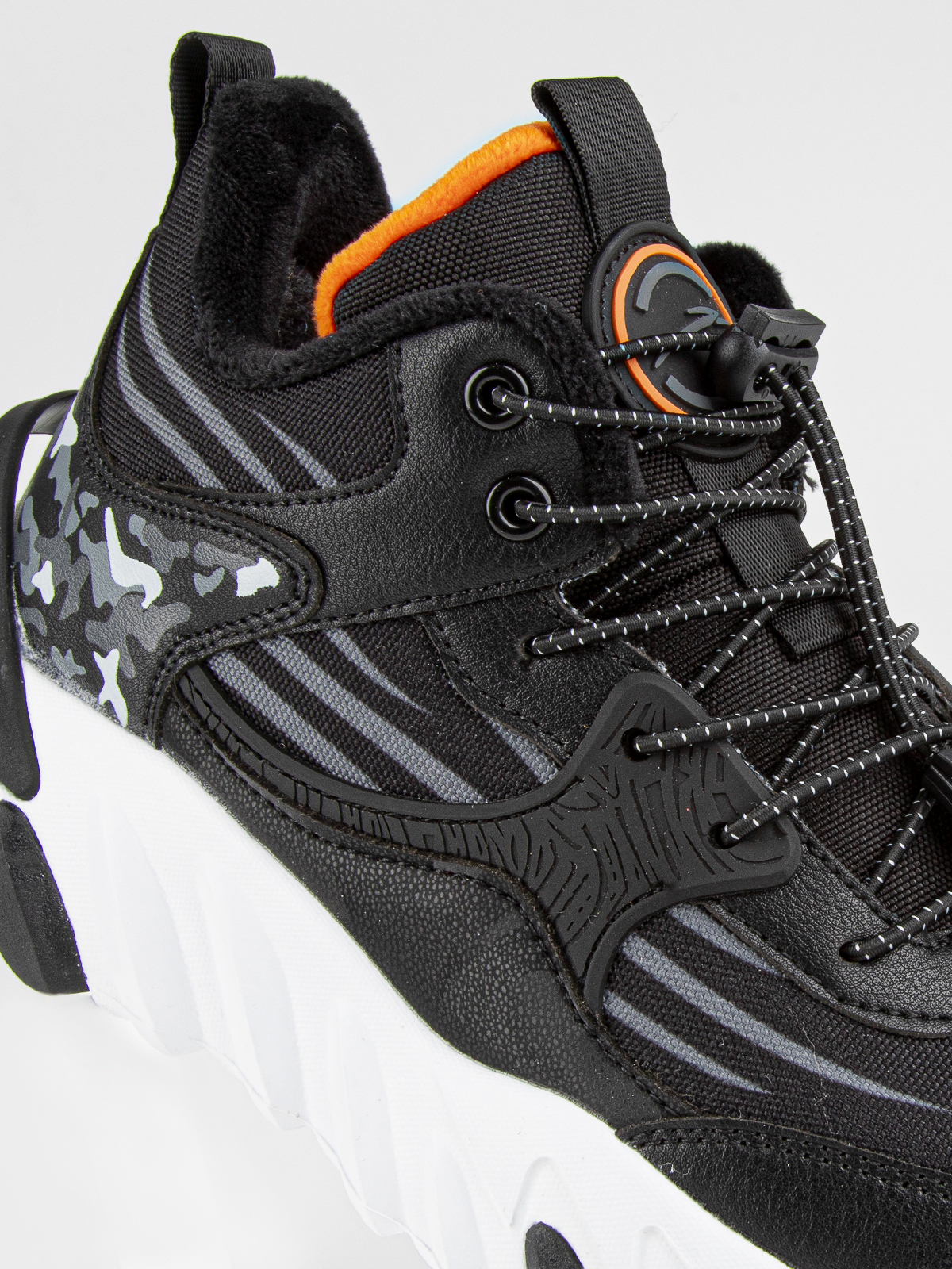 Кроссовки артикул:74840у-10-3