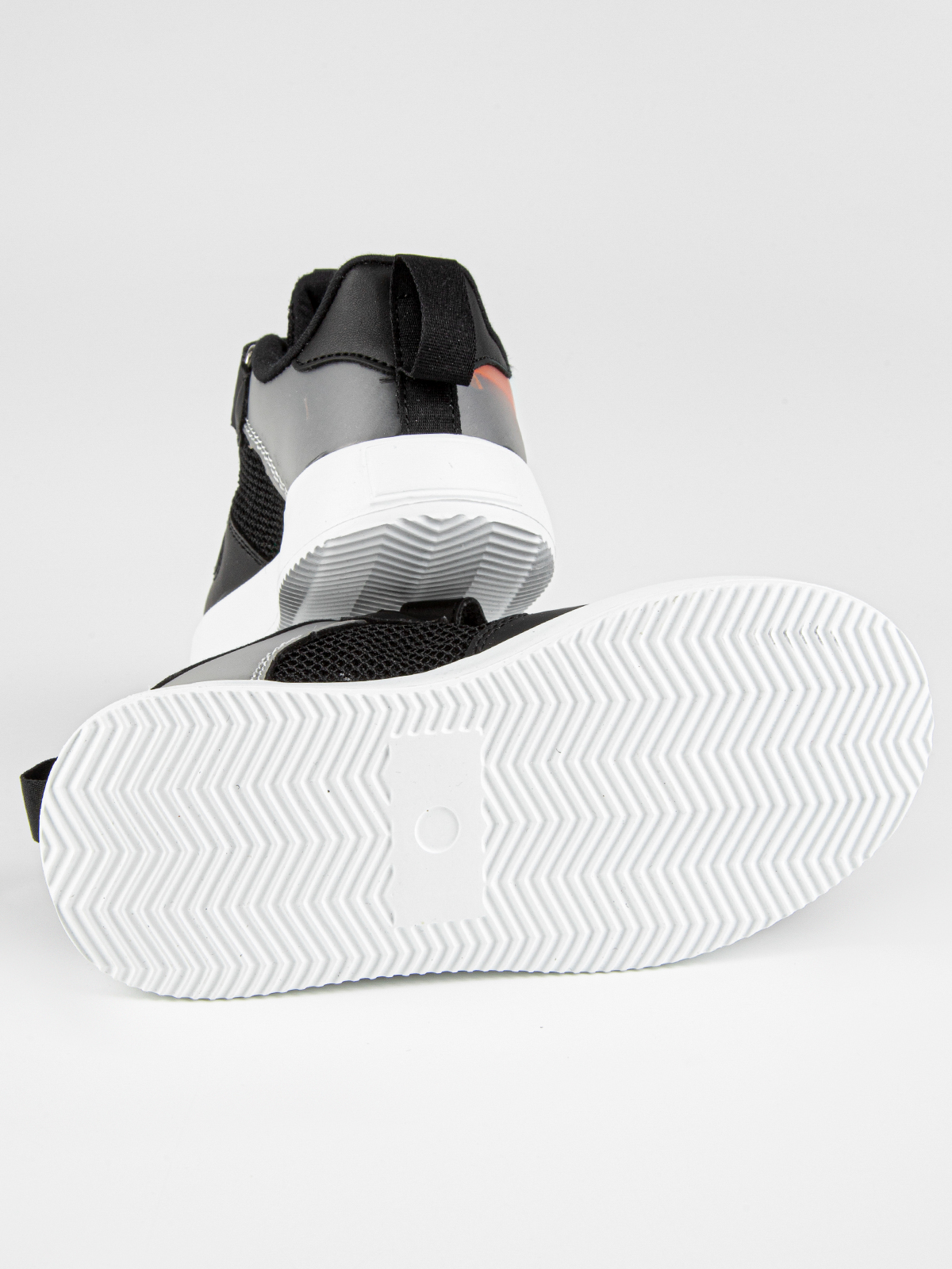 Кроссовки артикул:72678-10-5