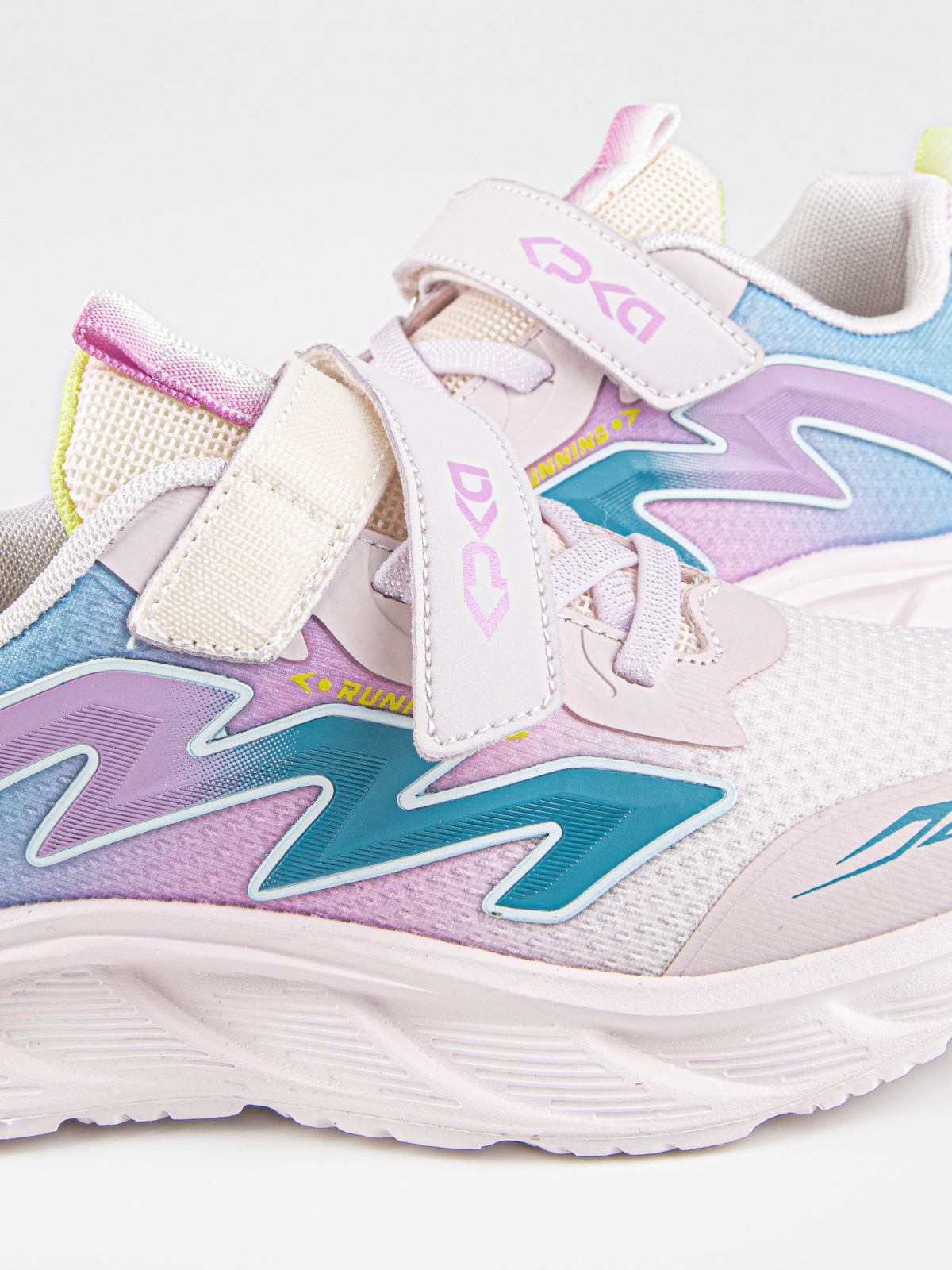 Кроссовки артикул:731181-10-9