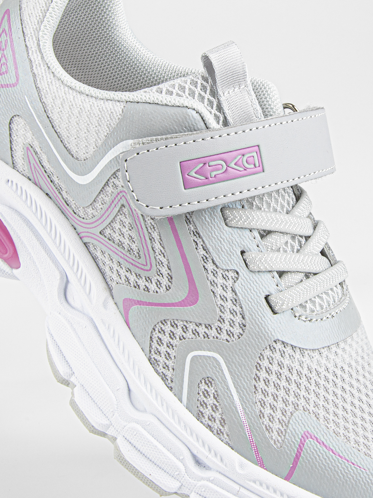 Кроссовки артикул:731143-20-3