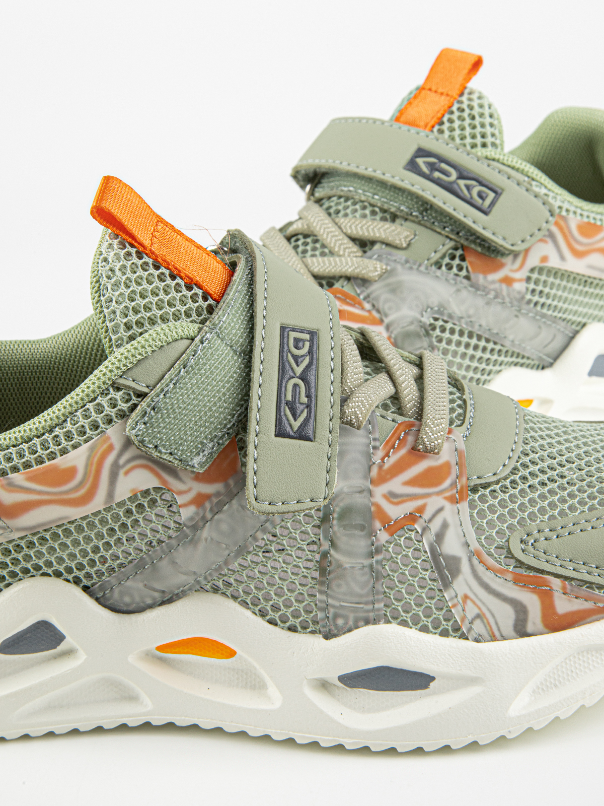 Кроссовки артикул:73961-31-9