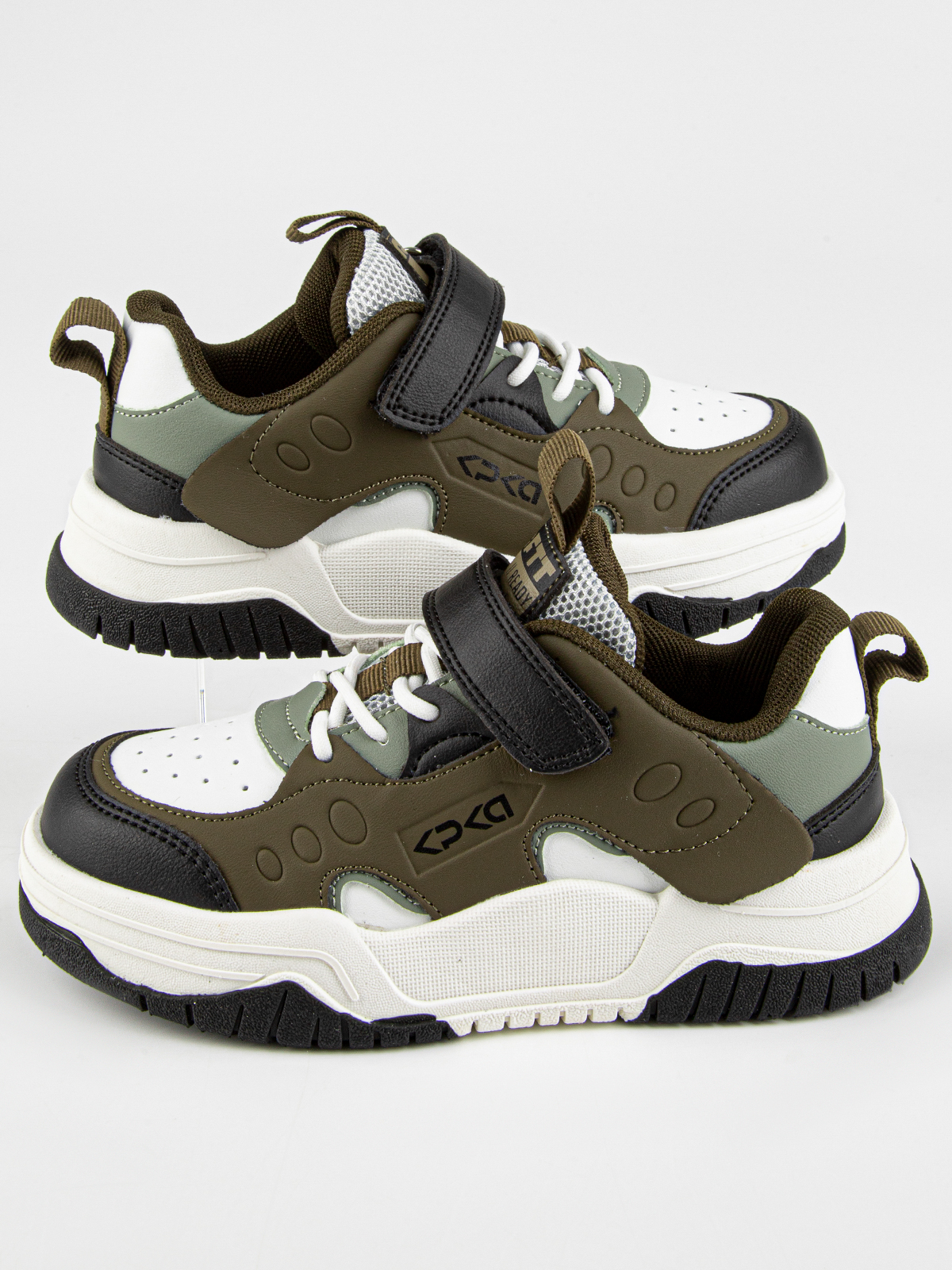 Кроссовки артикул:721147-10-4