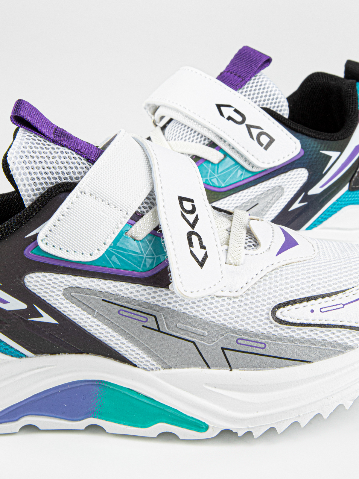 Кроссовки артикул:731131-20-9