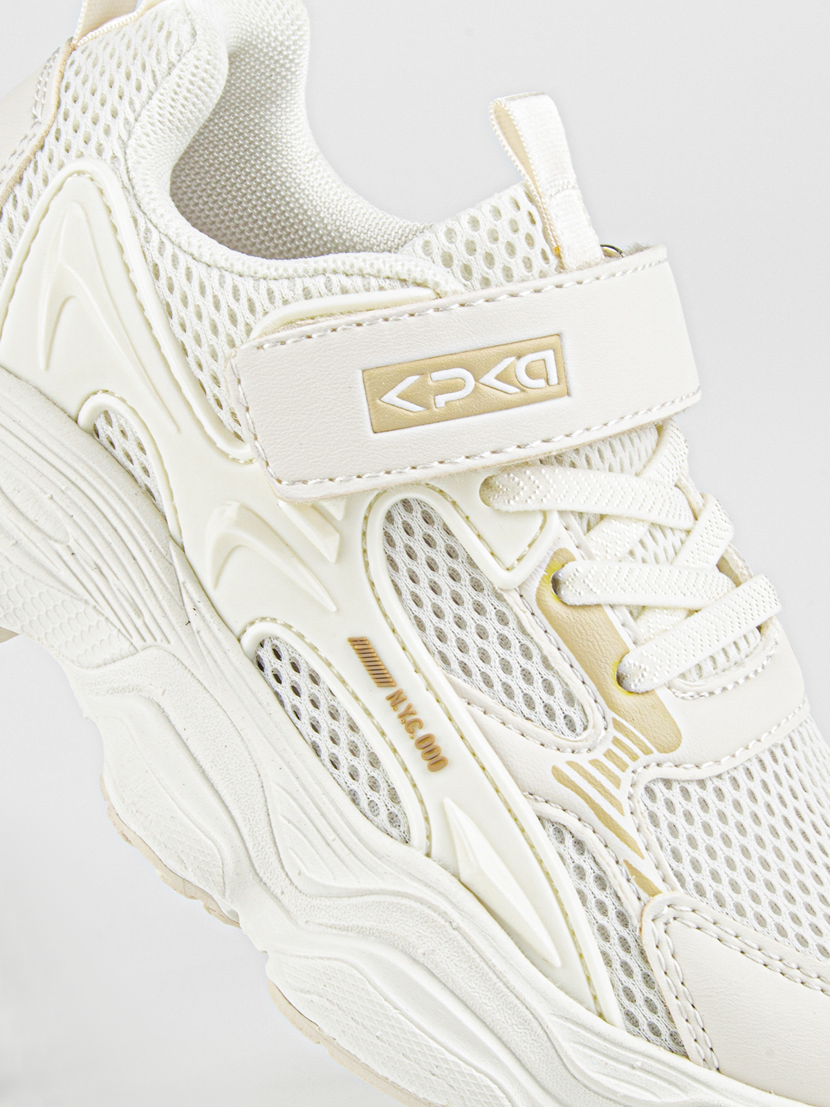 Кроссовки артикул:731126н-20-3